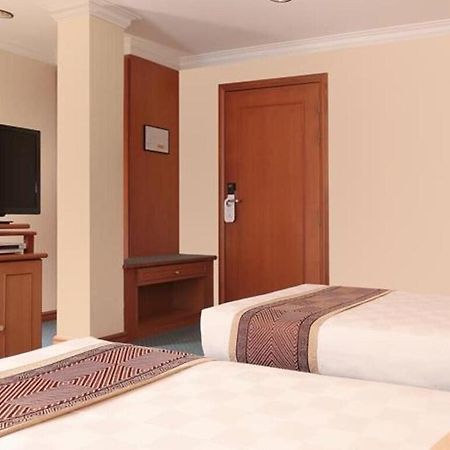 Hotel Sentosa Kuala Belait Exterior foto