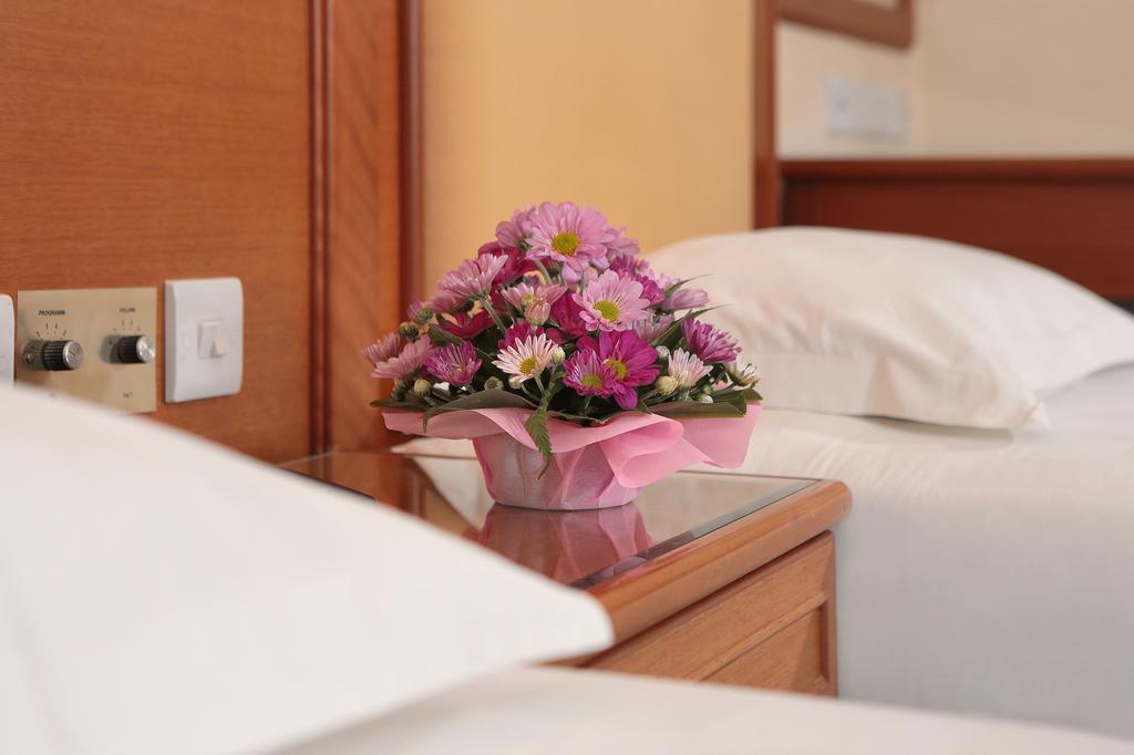 Hotel Sentosa Kuala Belait Habitación foto