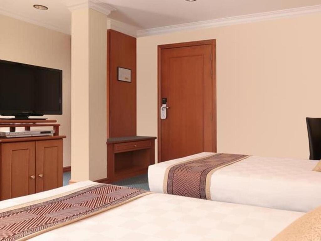 Hotel Sentosa Kuala Belait Exterior foto